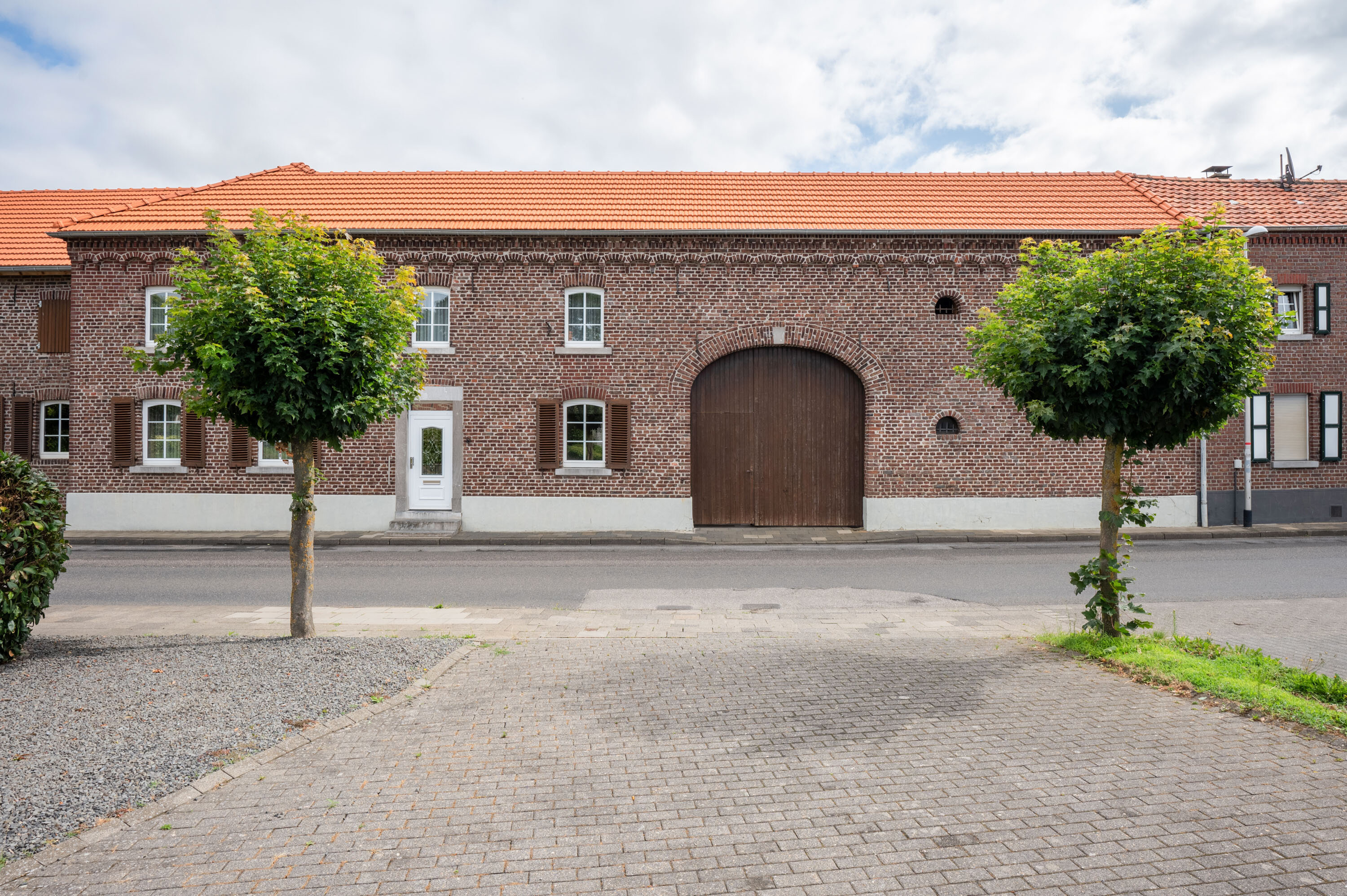 Bauernhaus zum Kauf 359.000 € 6 Zimmer 213 m²<br/>Wohnfläche 3.761 m²<br/>Grundstück Brökerstrasse 55 Schierwaldenrath Gangelt 52538