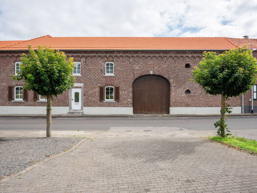Bauernhaus zum Kauf 359.000 € 6 Zimmer 213 m² 3.761 m² Grundstück Brökerstraße 55 Schierwaldenrath Gangelt 52538