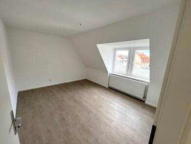 Wohnung zur Miete 755 € 2 Zimmer 58 m² Dachgeschoss, 3. Geschoss Peterstraße 61 Wahlbezirk 01 Elmshorn 25335