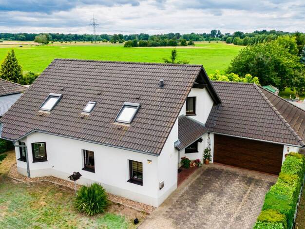 Einfamilienhaus zum Kauf 241.000 € 5 Zimmer 124 m² 660 m² Grundstück Raden Röderaue 01609