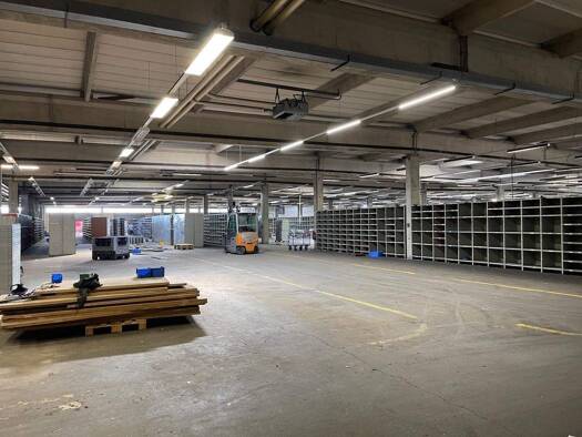 Lagerhalle zur Miete provisionsfrei 3,50 € 4.500 m² Lagerfläche teilbar von 1.000 m² bis 4.500 m² Handelshof 32 Seckenhausen Stuhr 28816