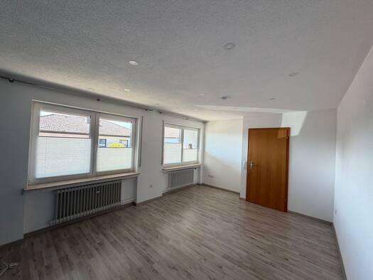 Wohnung zur Miete 600 € 2 Zimmer 59 m² frei ab sofort Niederaula Niederaula 36272