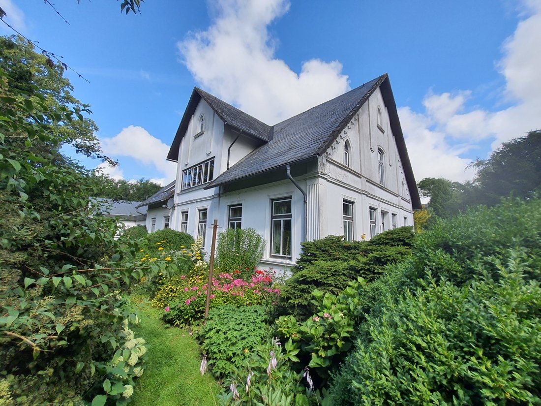 Haus zum Kauf 479.000 € 7 Zimmer 300 m²<br/>Wohnfläche 8.936 m²<br/>Grundstück Meldorf 25704