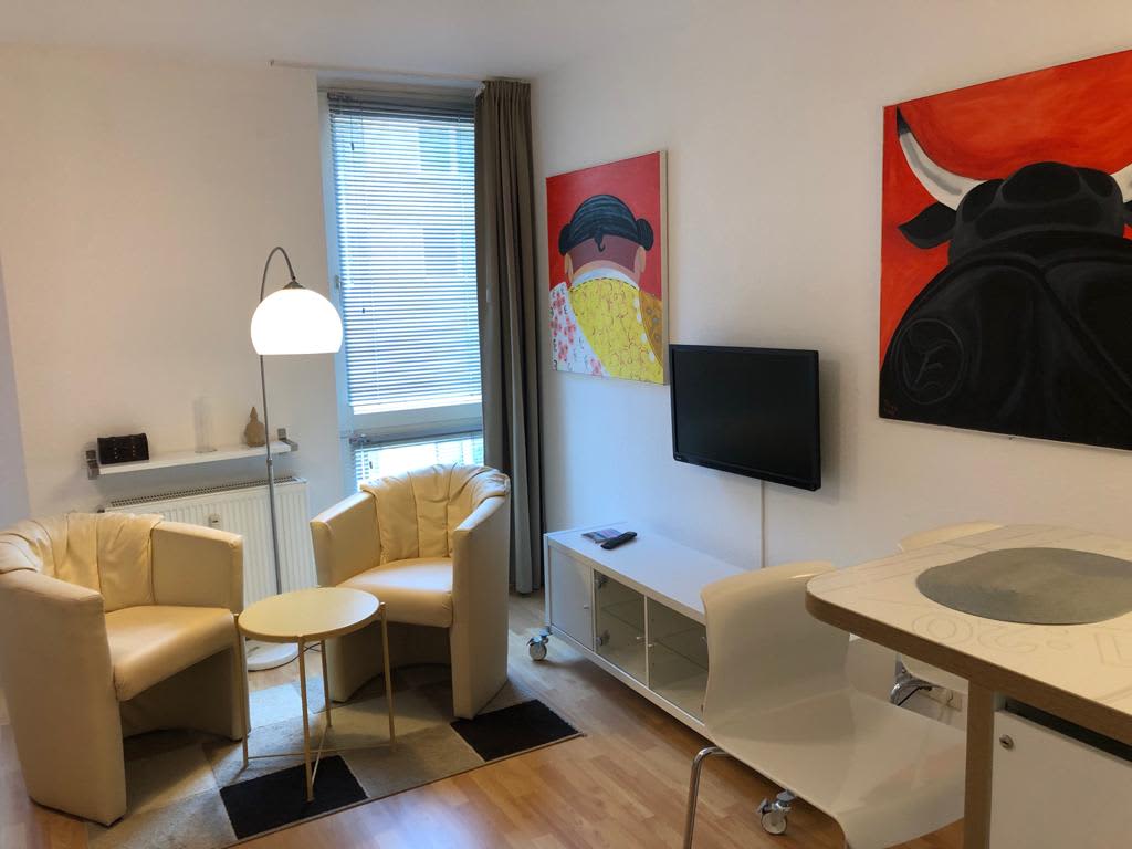 Wohnung zur Miete Wohnen auf Zeit 1.100 € 1 Zimmer 32 m²<br/>Wohnfläche 02.03.2025<br/>Verfügbarkeit Benzenbergstraße Unterbilk Düsseldorf 40219