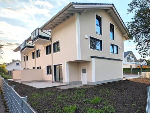 Reihenendhaus zum Kauf - Erstbezug provisionsfrei 965.000 € 5 Zimmer 153,5 m² 190 m² Grundstück frei ab sofort Fürstätt Rosenheim 83024