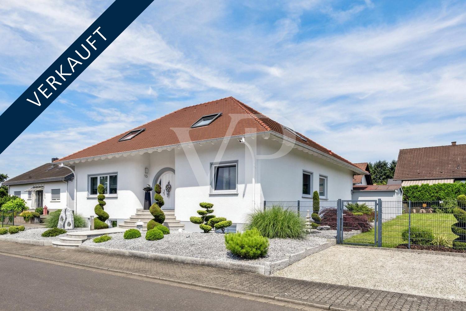 Einfamilienhaus zum Kauf 9 Zimmer 300 m²<br/>Wohnfläche 820 m²<br/>Grundstück Hüttersdorf Schmelz / Hüttersdorf 66839