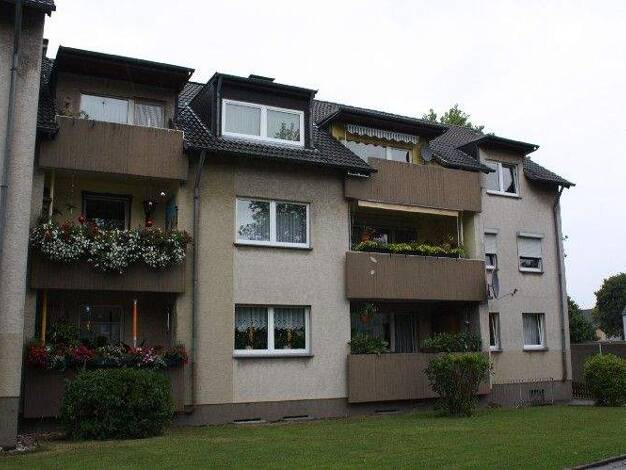 Wohnung zur Miete nur mit Wohnberechtigungsschein 415 € 3,5 Zimmer 81,9 m² 2. Geschoss frei ab 01.12.2025 Sugambrerstraße 17 Oberaden Bergkamen 59192