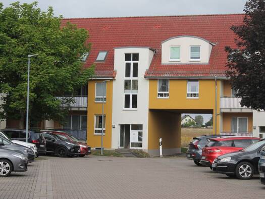 Wohnung zur Miete 530 € 2 Zimmer 71,4 m² frei ab sofort Friedrichstraße 19 Parchau Burg 39288