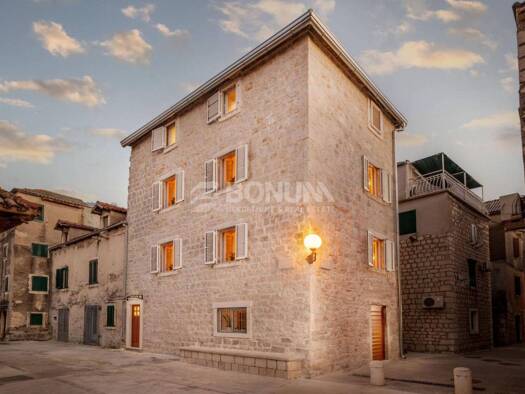 Einfamilienhaus zum Kauf 698.000 € 3 Zimmer 150 m² Kaštel Novi, Kaštela Kaštel Novi 21212