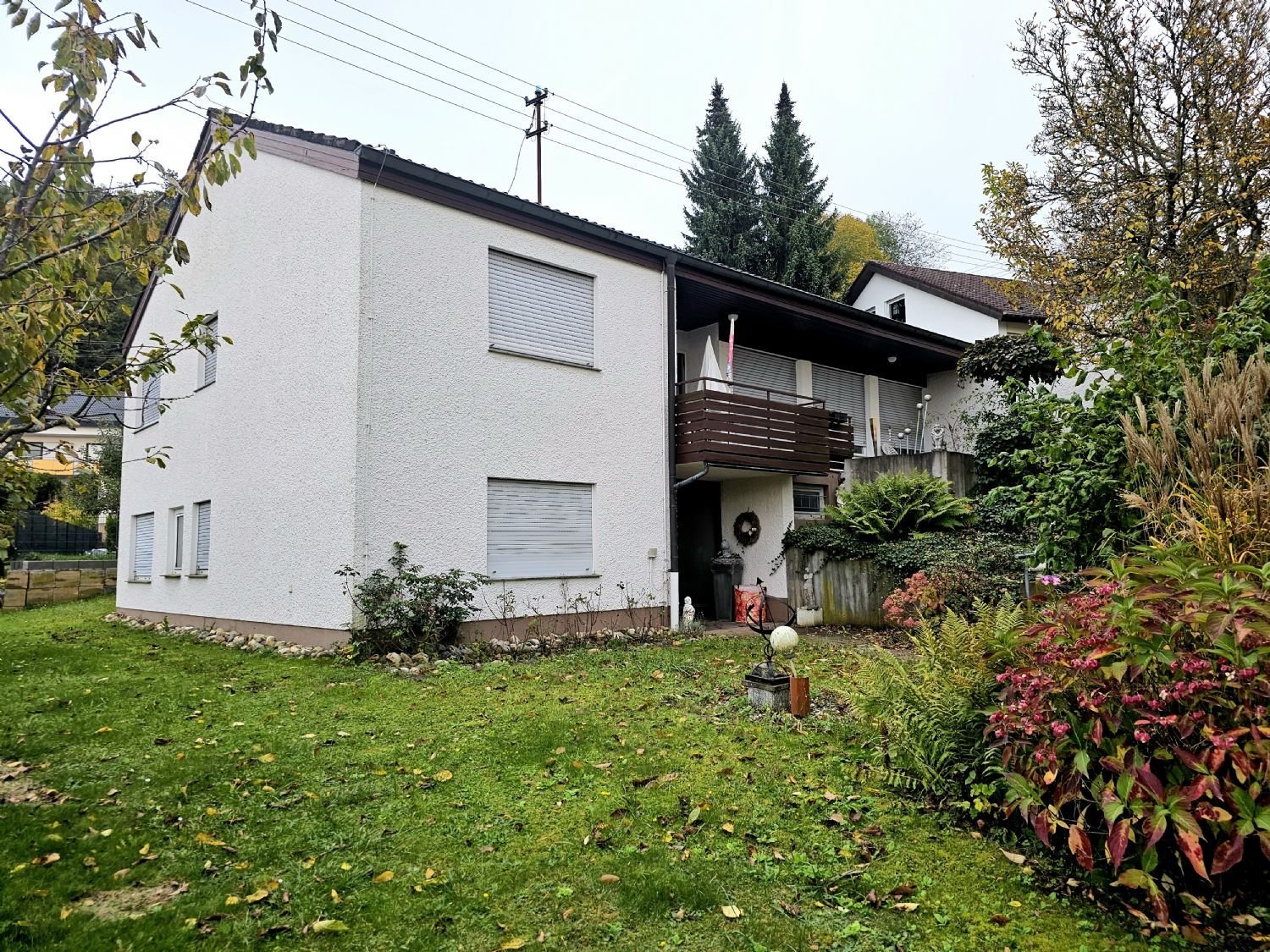 Einfamilienhaus zur Miete 1.450 € 5,5 Zimmer 165 m²<br/>Wohnfläche 597 m²<br/>Grundstück ab sofort<br/>Verfügbarkeit Wasseralfingen östl. Bahnlinie Aalen 73433