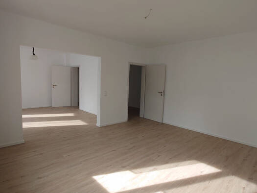 Wohnung zur Miete 1.100 € 4 Zimmer 100 m² Geschoss EG/2 frei ab 01.12.2026 Amberg Amberg 92224