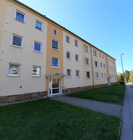 Wohnung zur Miete 290 € 4 Zimmer 70,5 m²<br/>Wohnfläche 3.<br/>Geschoss ab sofort<br/>Verfügbarkeit Lessingstr. 37 Adorf Adorf 08626