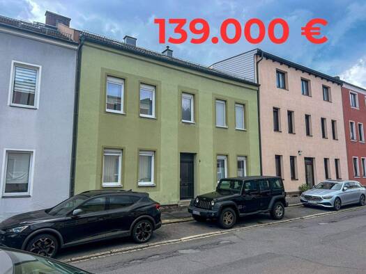 Reihenmittelhaus zum Kauf 139.000 € 8 Zimmer 150 m² 250 m² Grundstück Selb 95100