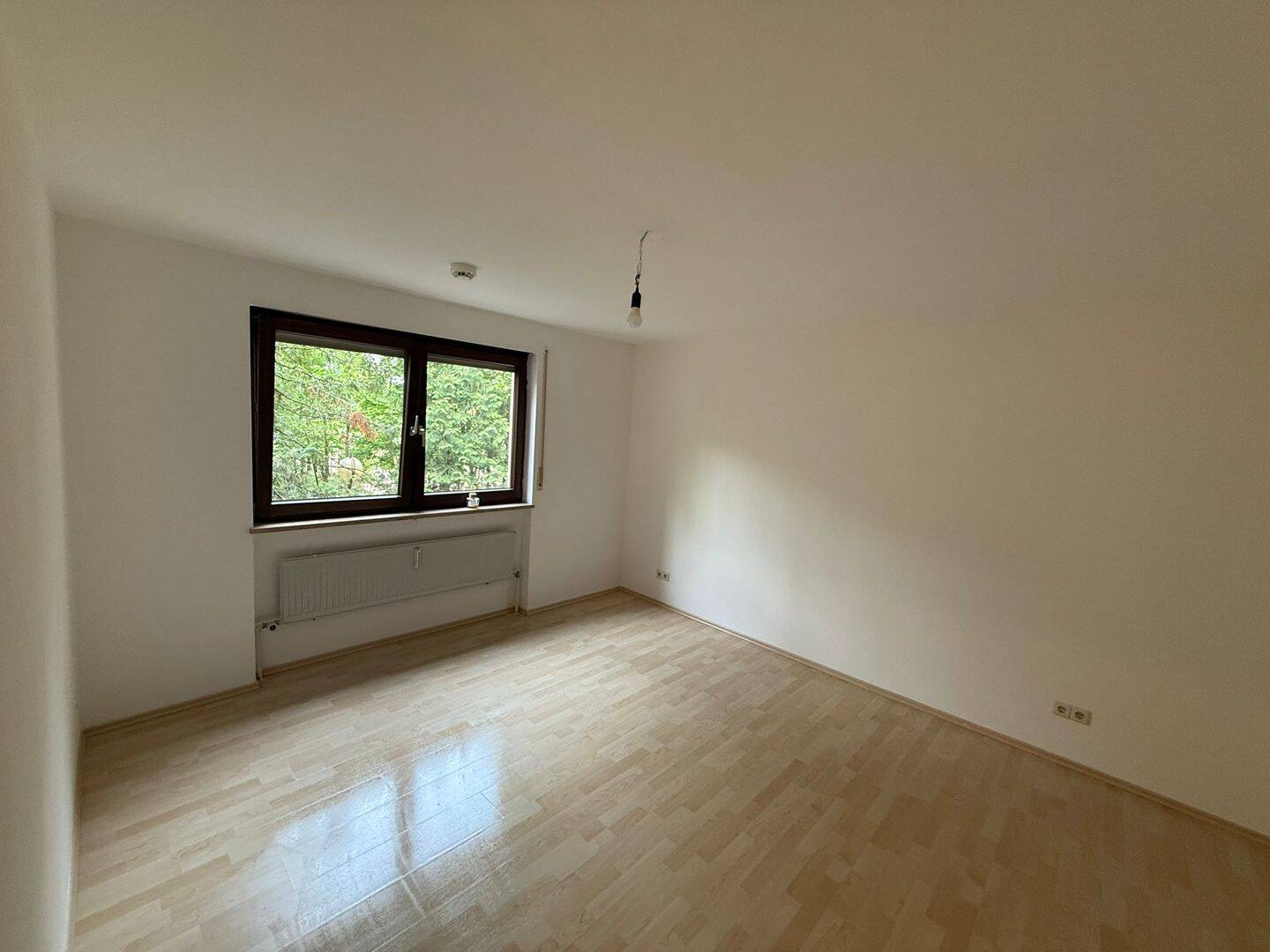 Diese gemütliche 2-Zimmer-Wohnung mit Einbauküche. "Zentrale Lage" – Nürnberg – Vorschaubild 16