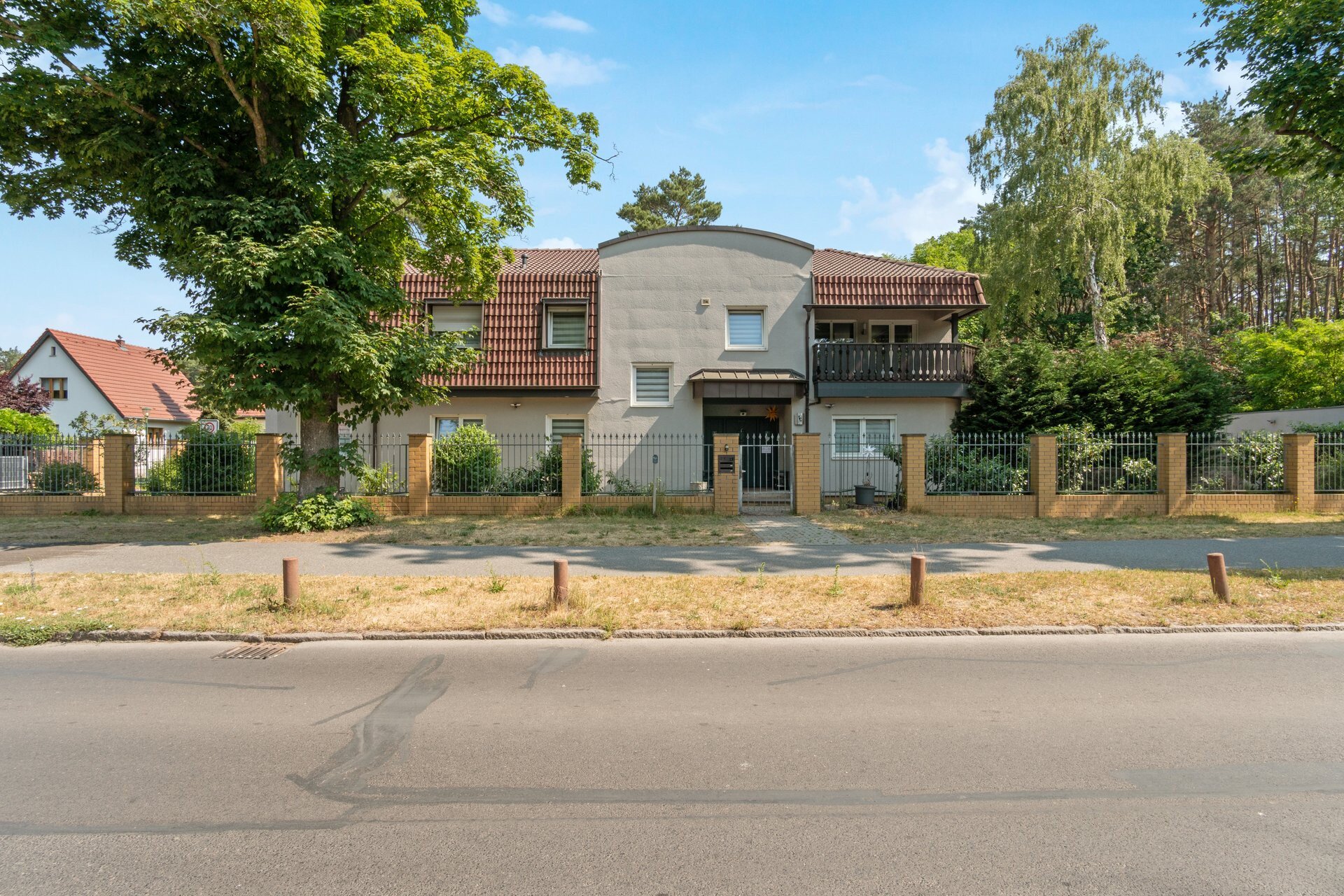 Einfamilienhaus zum Kauf 795.000 € 8 Zimmer 330 m²<br/>Wohnfläche 1.092 m²<br/>Grundstück Hohen Neuendorf Hohen Neuendorf 16540