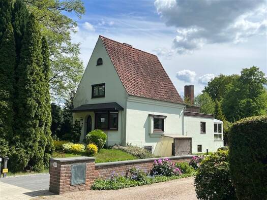 Mehrfamilienhaus zum Kauf als Kapitalanlage geeignet 629.000 € 5 Zimmer 159,5 m² 1.309 m² Grundstück Am Querkamp 18 Oberneuland Bremen 28355