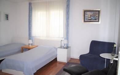 WG-Zimmer zur Miete Wohnen auf Zeit 650 € 18 m² frei ab 07.06.2025 Pfalzstrasse 0 Winterhalde Stuttgart-Cannstatt 70374