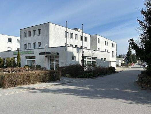 Bürogebäude zum Kauf als Kapitalanlage geeignet 1.900.000 € 1.385 m² 1.270 m² Grundstück Biberach Biberach an der Riß 88400