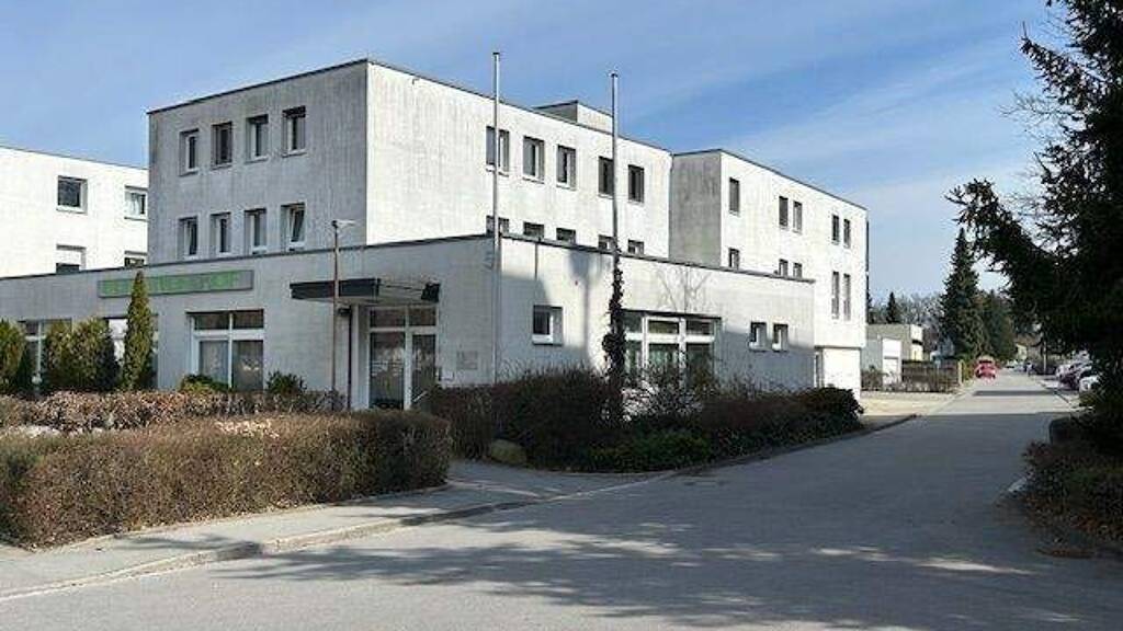 Bürogebäude zum Kauf als Kapitalanlage geeignet 1.900.000 € 1.385 m² 1.270 m² Grundstück Biberach Biberach an der Riß 88400