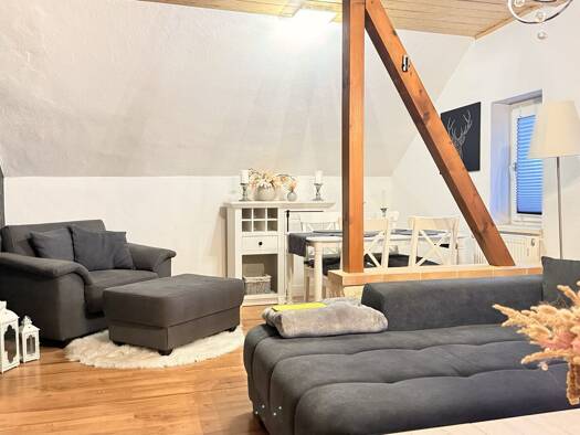 Mehrfamilienhaus zum Kauf 170.000 € 9 Zimmer 240 m² 680 m² Grundstück Hohndorf 09394