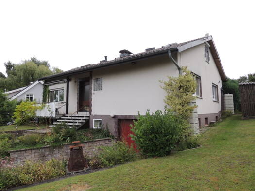 Einfamilienhaus zum Kauf 299.000 € 5 Zimmer 126 m² 1.000 m² Grundstück Roßberg Ebsdorfergrund 35085