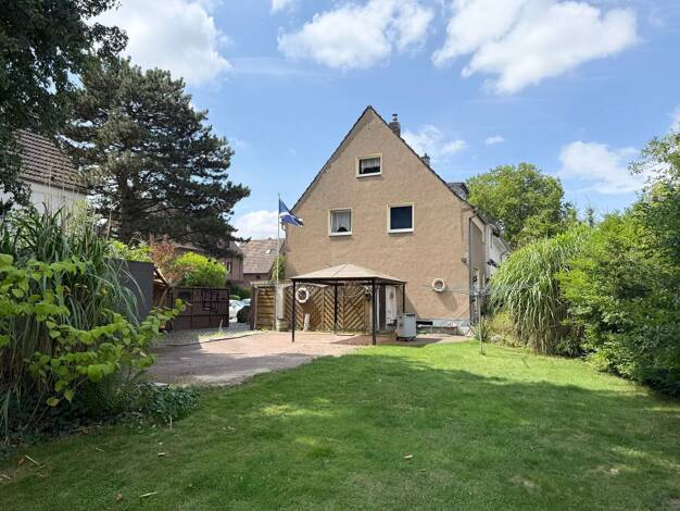 Doppelhaushälfte zum Kauf 750.000 € 4 Zimmer 115,5 m² 886 m² Grundstück Unterrath Düsseldorf 40468