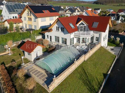 Einfamilienhaus zum Kauf 895.000 € 4 Zimmer 200 m² 719 m² Grundstück Grävenwiesbach Grävenwiesbach 61279