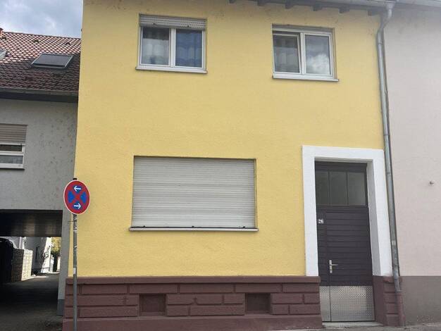 Mehrfamilienhaus zum Kauf provisionsfrei 335.000 € 6 Zimmer 132 m² 358 m² Grundstück Knielingen Karlsruhe 76187