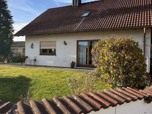 Einfamilienhaus zum Kauf 240.000 € 4 Zimmer 115 m² 667 m² Grundstück Unterköblitz Wernberg-Köblitz 92533