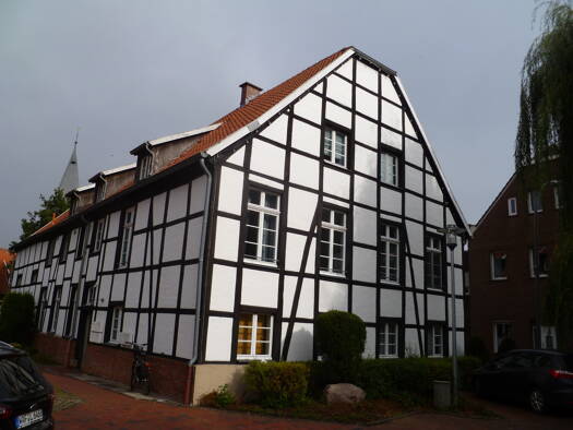 Wohnung zur Miete 473 € 4 Zimmer 96,5 m² 2. Geschoss frei ab 01.03.2026 Kirchstraße 3 Enniger Ennigerloh 59320