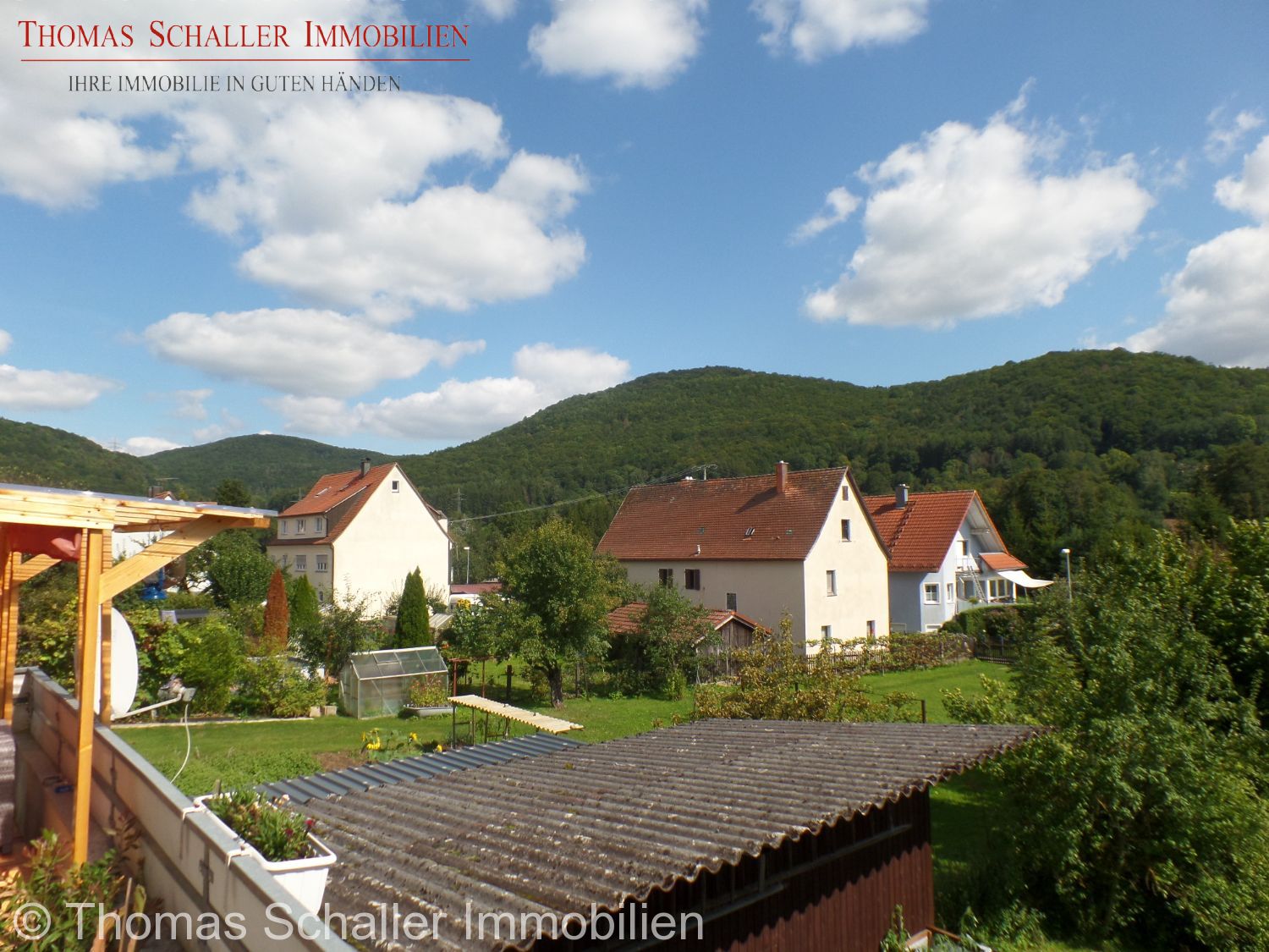 Mehrfamilienhaus zum Kauf 395.000 € 7,5 Zimmer 206 m²<br/>Wohnfläche 508 m²<br/>Grundstück Hohenstadt Pommelsbrunn 91224