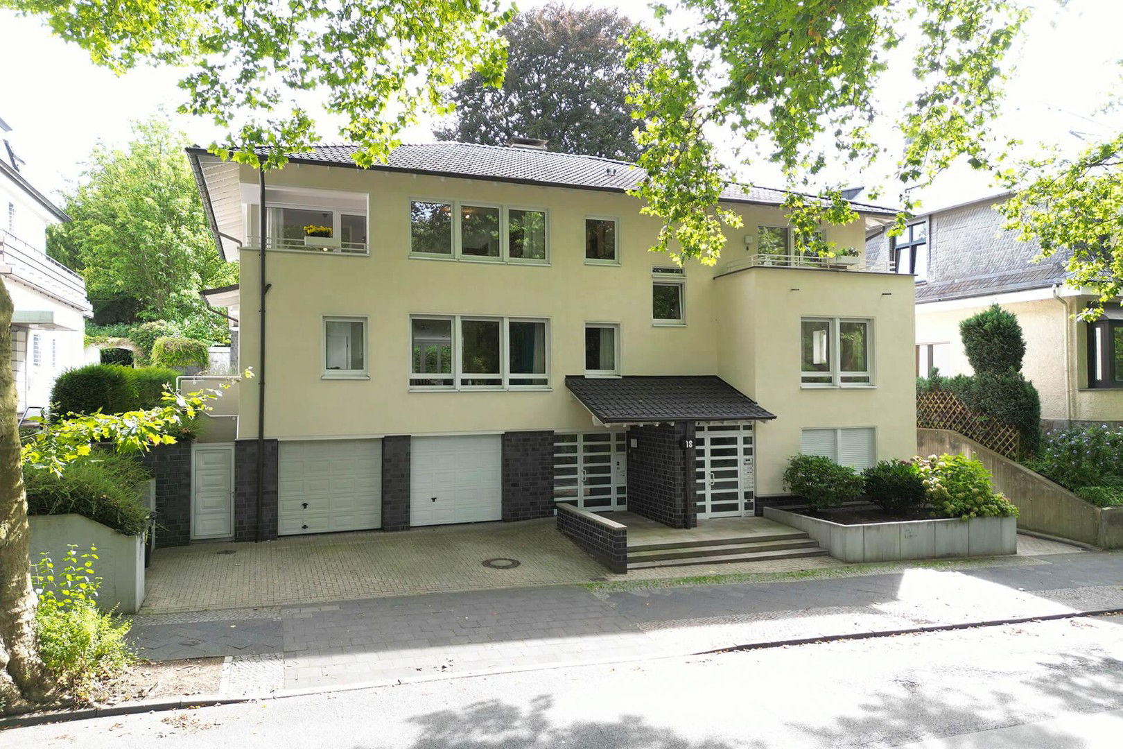 Mehrfamilienhaus zum Kauf provisionsfrei 1.995.000 € 12 Zimmer 430 m²<br/>Wohnfläche 920 m²<br/>Grundstück Kurfürstenstraße 18 Grumme Bochum 44791