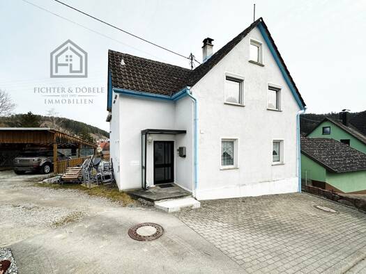 Haus zum Kauf 198.000 € 6,5 Zimmer 100 m² 623 m² Grundstück frei ab sofort Göllsdorf Rottweil 78628