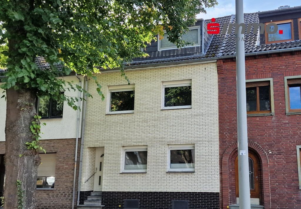 Einfamilienhaus zum Kauf 279.000 € 7 Zimmer 130 m²<br/>Wohnfläche 203 m²<br/>Grundstück Würselen Würselen 52146