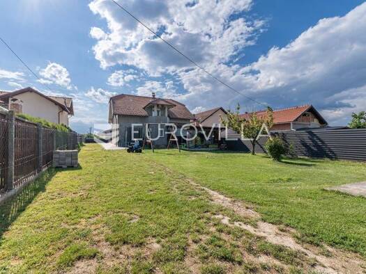 Einfamilienhaus zum Kauf - Erstbezug 260.000 € 3 Zimmer 254 m² Bartolovec Trnovec 42202
