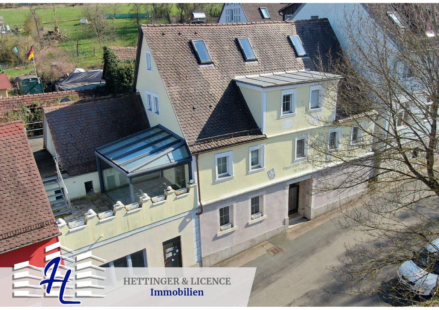 Immobilie in Creglingen - Großzügiges Reihenmittelhaus mit 7 Zimmern, Terrasse und Garten in ruhiger Lage in Creglingen - Bild 0