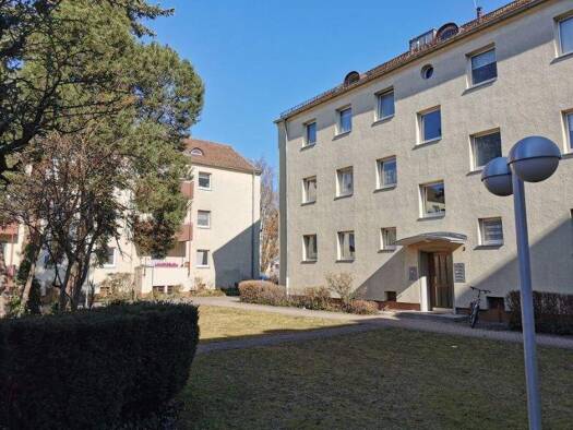 Wohnung zur Miete 255 € 1 Zimmer 35,4 m² 2. Geschoss frei ab 01.02.2026 Flurstraße 11 Nordstadt Fürth 90765