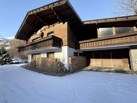 Haus zum Kauf 385.000 € 7 Zimmer 205,1 m² 1.728 m² Grundstück Stall 9832