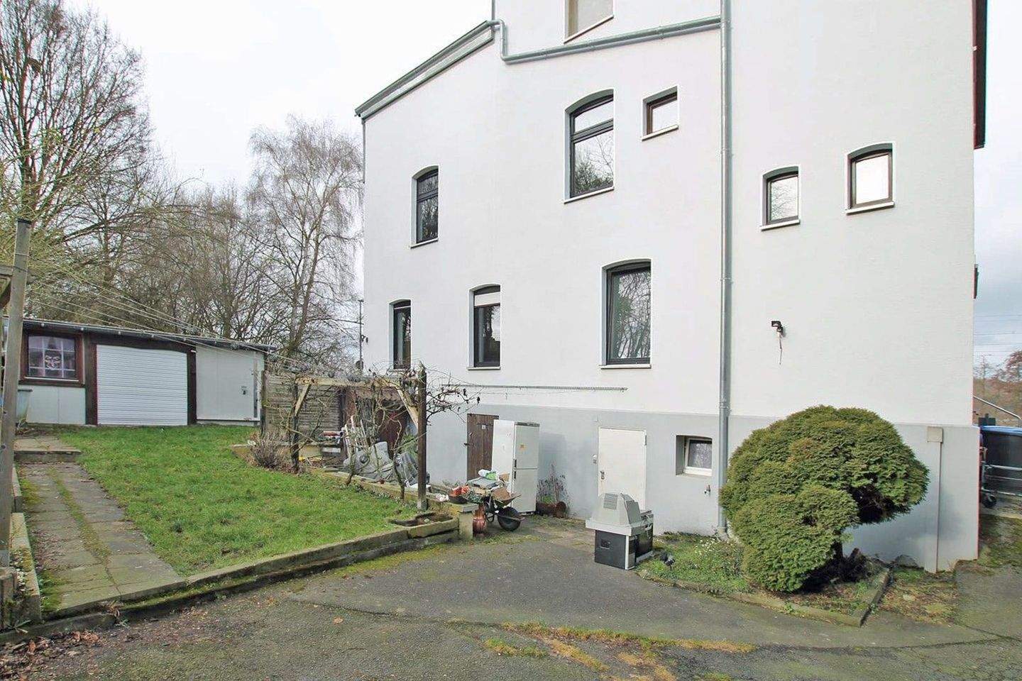 Immobilie in Wetter (Ruhr) - 3-Familienhaus mit großem Grundstück und viel Potenzial für Eigennutzer oder Kapitalanleger - Bild 3