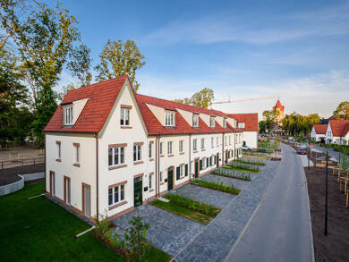 Reihenendhaus zur Miete - Erstbezug 1.730 € 4 Zimmer 123,6 m² frei ab sofort Waldseeallee 24 Heilstätten Beelitz 14547