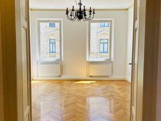 Wohnung zur Miete 1.650 € 5 Zimmer 138 m² Geschoss 2/4 frei ab 01.06.2026 Innenstadt Fürth 90762