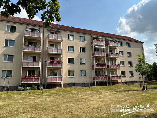 Wohnung zur Miete 380 € 2 Zimmer 58,6 m²<br/>Wohnfläche EG<br/>Geschoss 01.11.2024<br/>Verfügbarkeit John-Schehr-Str. 34 Bad Dürrenberg Bad Dürrenberg 06231