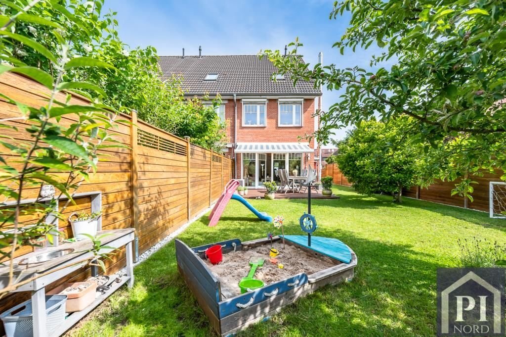 Reihenendhaus zum Kauf provisionsfrei 529.000 € 4 Zimmer 121,1 m²<br/>Wohnfläche 253 m²<br/>Grundstück Russee Kiel 24111