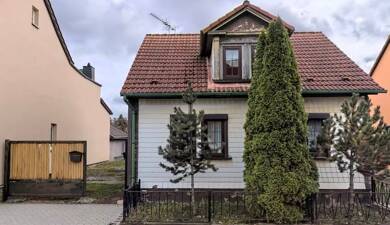 Einfamilienhaus zum Kauf provisionsfrei 43.000 € 4 Zimmer 92 m² 439 m² Grundstück Obere Marktstr. 11 Uelleben Gotha / Uelleben 99867