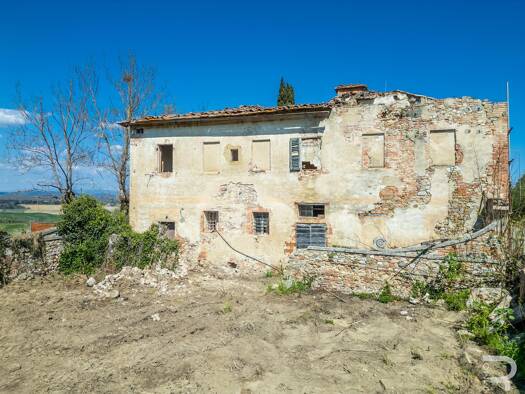 Haus zum Kauf 230.000 € 16 Zimmer 850 m² 3.000 m² Grundstück Asciano 53041
