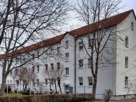 Wohnung zum Kauf 68.000 € 3 Zimmer 68 m² frei ab sofort Leuna 06237
