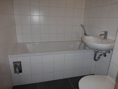 Wohnung zur Miete 310 € 2 Zimmer 52,2 m² 4. Geschoss frei ab 01.01.2025 Berliner Straße 22 Berliner Platz Erfurt 99091