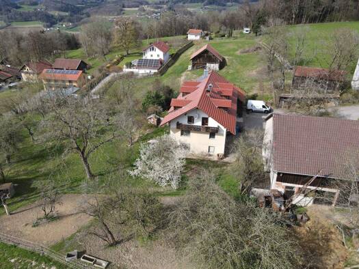 Haus zum Kauf provisionsfrei 1.290.000 € 5 Zimmer 340 m² 20.660 m² Grundstück Mietraching Deggendorf 94469