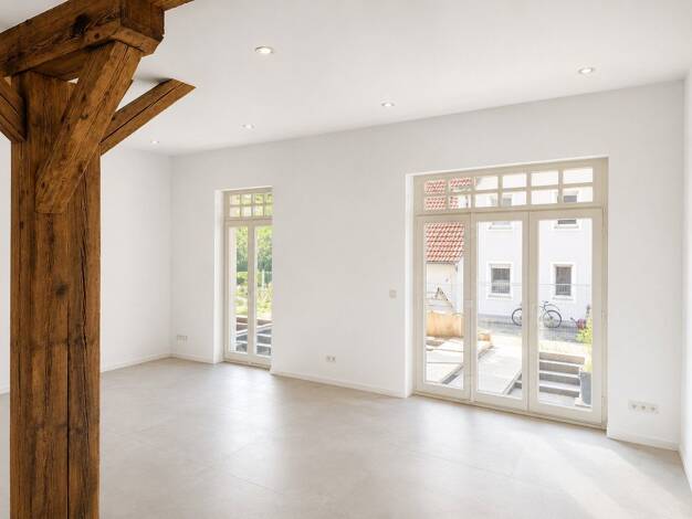 Reihenmittelhaus zur Miete 2.300 € 6 Zimmer 175 m² 225 m² Grundstück frei ab 01.09.2026 Bahnhofstraße 19 Obertraubling Obertraubling 93083