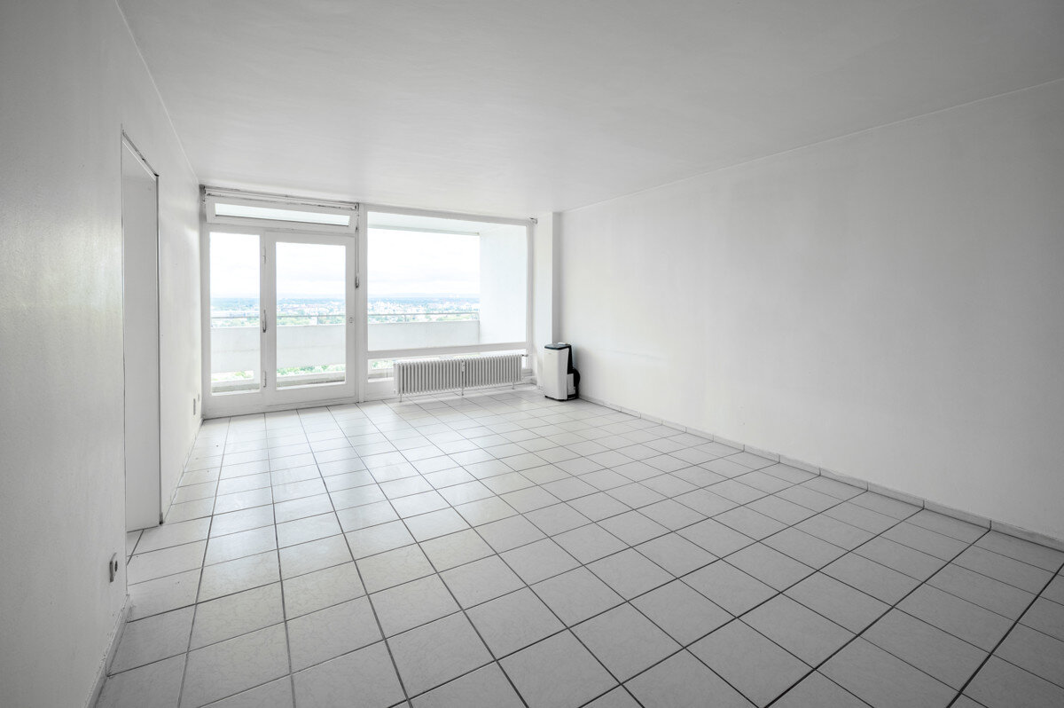 Wohnung zum Kauf 319.000 € 3 Zimmer 82 m²<br/>Wohnfläche 15.<br/>Geschoss Bornheim Frankfurt am Main 60385